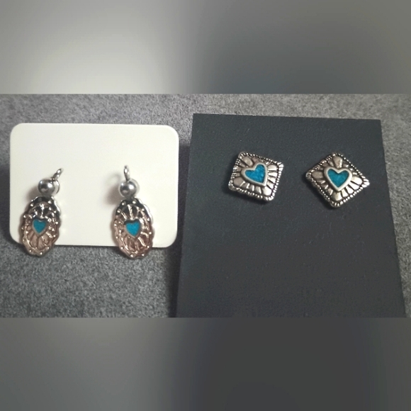 Heart Shaped Earrings Retro Design Blue & Silver (2) Pairs - Picture 1 of 2